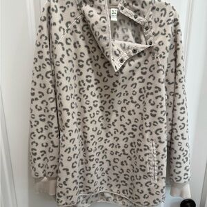 GreenTea Cream and Gray Fleece Jacket